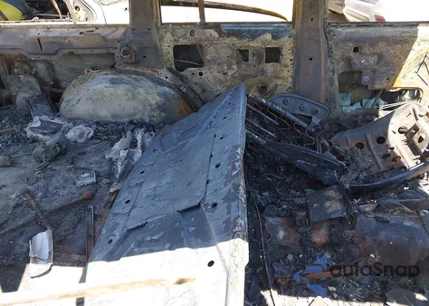 1987 Jeep Cherokee Laredo from USA, damaged, VIN 1JCML784XHT065715